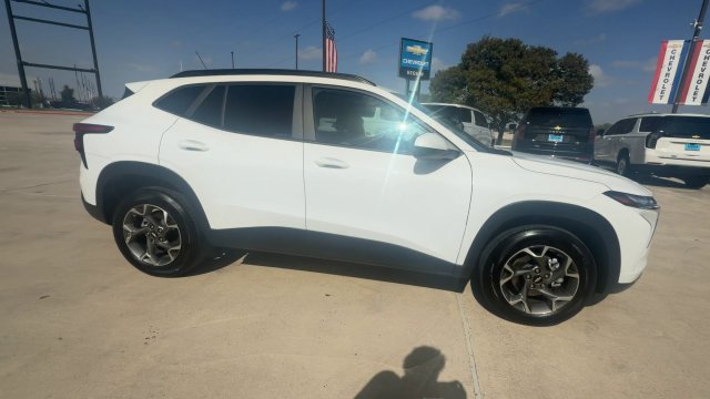 Certified 2026 Chevrolet Trax LT FWD image 9