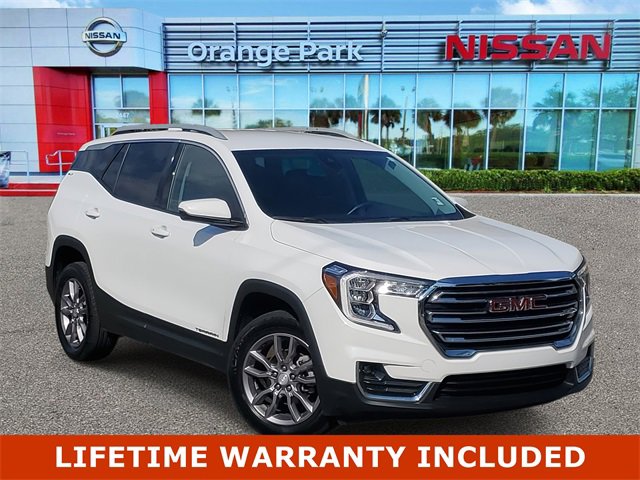 Used 2024 GMC Terrain SLT image 1