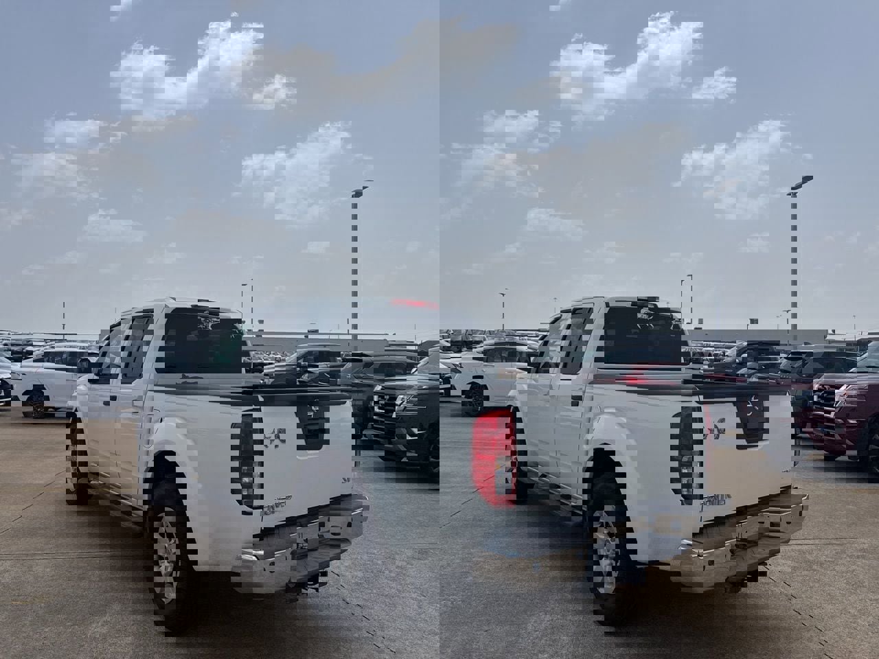 Used 2013 Nissan Frontier SV w/ SV Value Truck Pkg RWD image 15