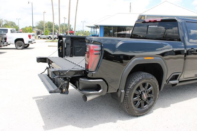 Used 2026 GMC Sierra 2500 AT4 w/ AT4 Premium Plus Package AWD/4WD image 11