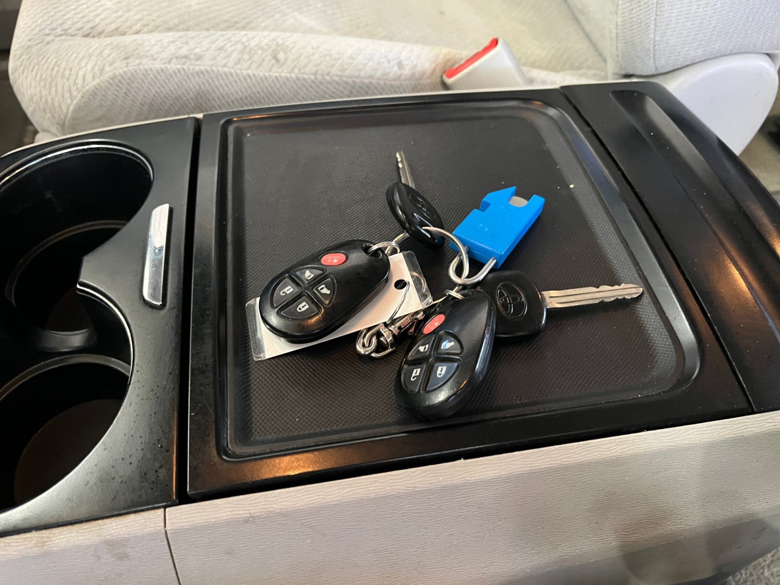 Used 2013 Toyota Sienna LE w/ Towing Pkg FWD image 31