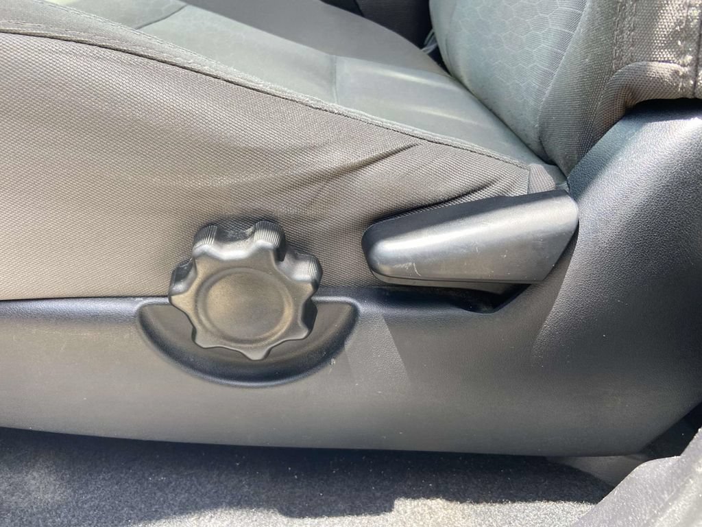 Used 2016 Toyota Tacoma SR5 w/ Towing Package RWD image 15
