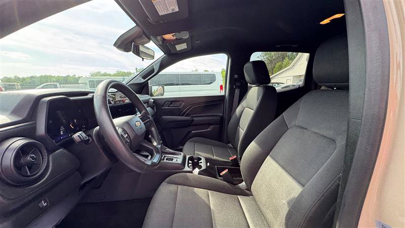 Used 2024 Chevrolet Colorado W/T image 35