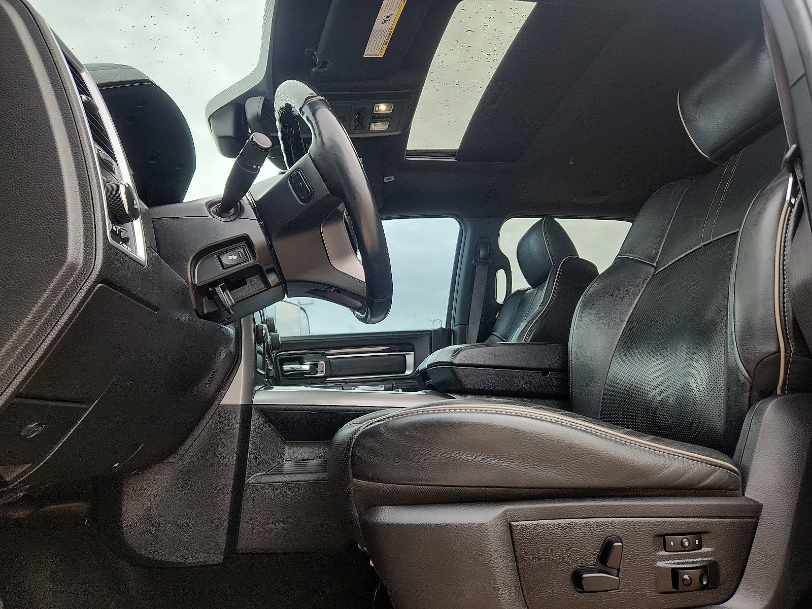 Used 2017 RAM 2500 Limited AWD/4WD image 11