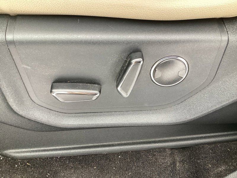 Used 2022 Ford Expedition Limited image 16