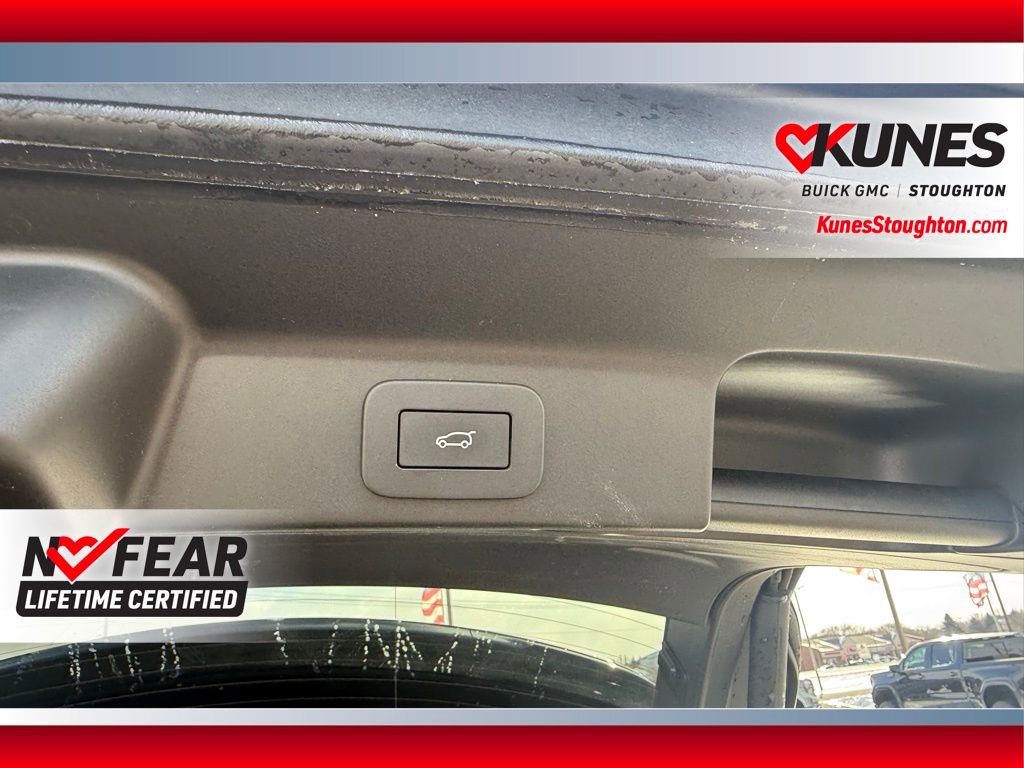 Used 2024 Jaguar F-PACE R-Dynamic S image 21