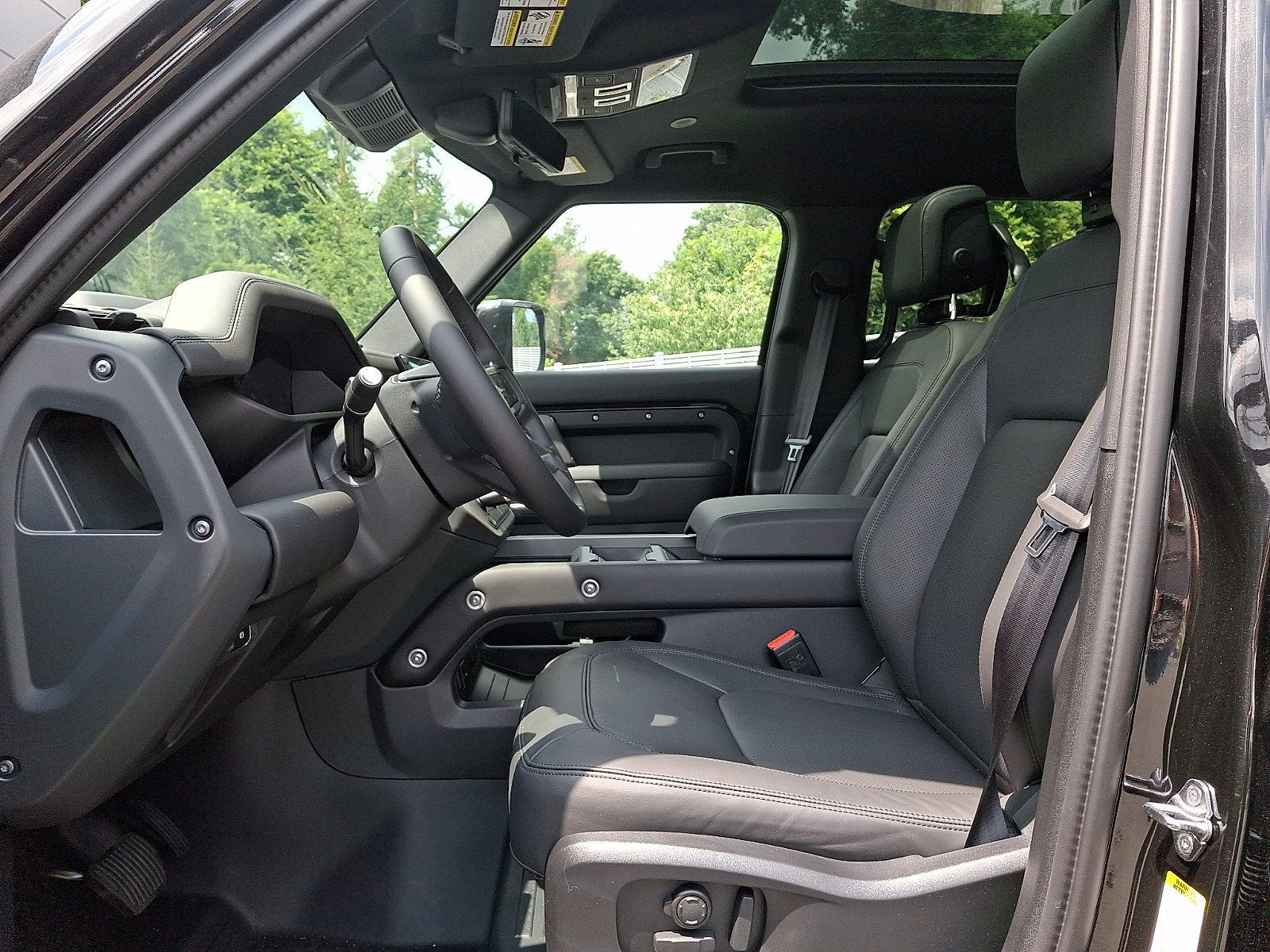 New 2026 Land Rover Defender 110 X-Dynamic SE AWD/4WD image 9