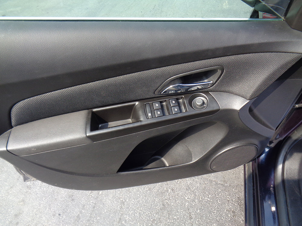 Used 2014 Chevrolet Cruze LT image 15