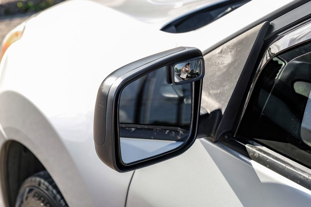 Used 2015 Nissan Rogue S w/ Convenience Package image 38