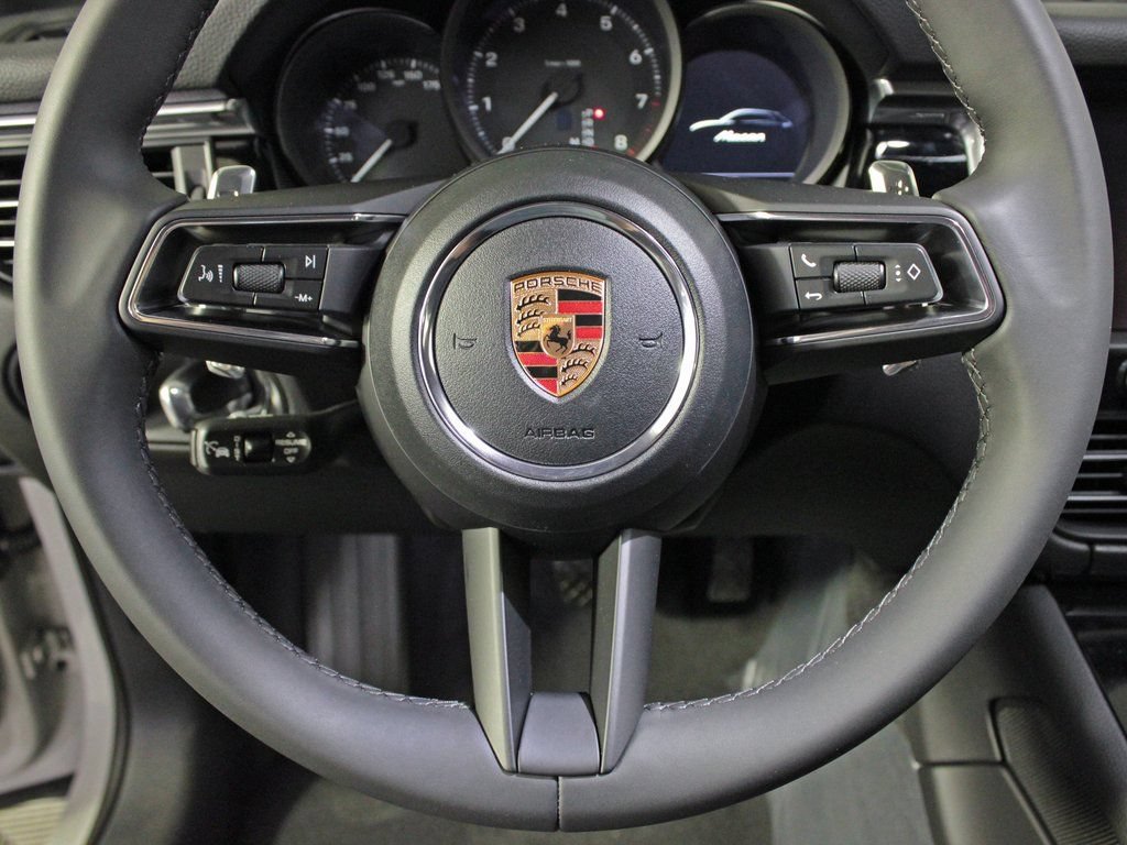 Certified 2026 Porsche Macan AWD/4WD image 21