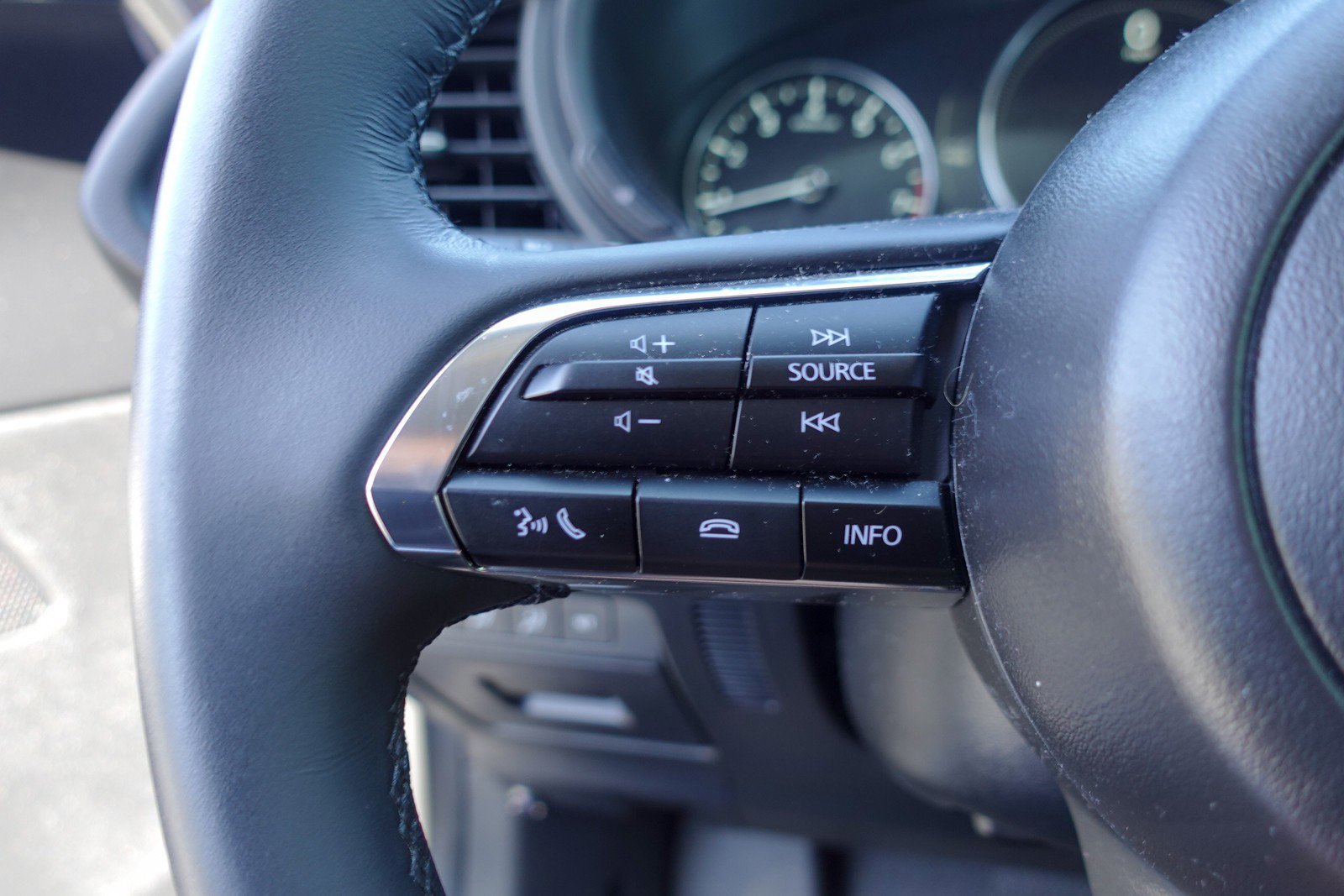 Used 2025 MAZDA CX-30 AWD 2.5 S w/ Preferred Package image 14