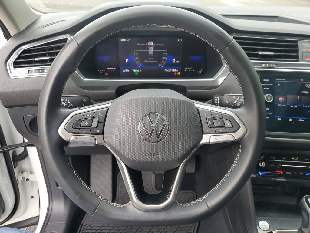 Used 2022 Volkswagen Tiguan SE w/ Panoramic Sunroof Package AWD/4WD image 23