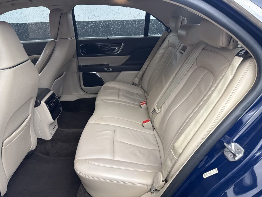 Used 2018 Lincoln Continental Reserve w/ Rear-seat Package image 17