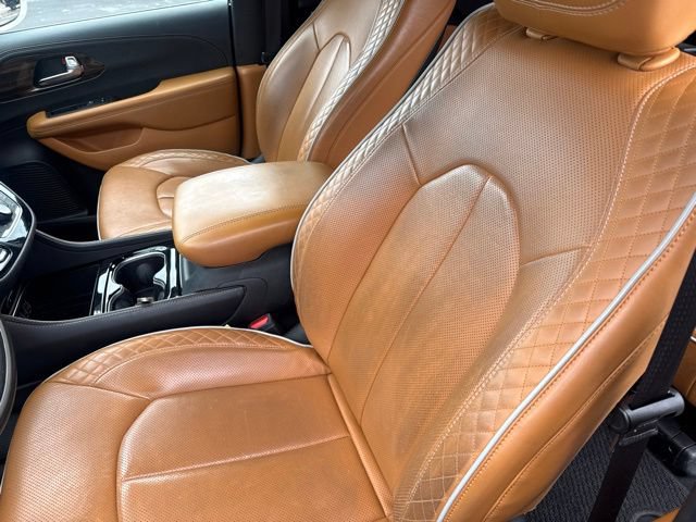Used 2021 Chrysler Pacifica Pinnacle AWD/4WD image 24