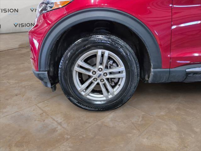 Used 2023 Ford Explorer XLT w/ Equipment Group 202A AWD/4WD image 9