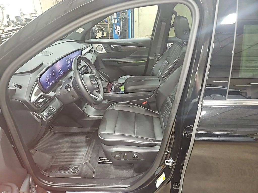 Certified 2025 Buick Enclave Avenir w/ Super Cruise Package image 15