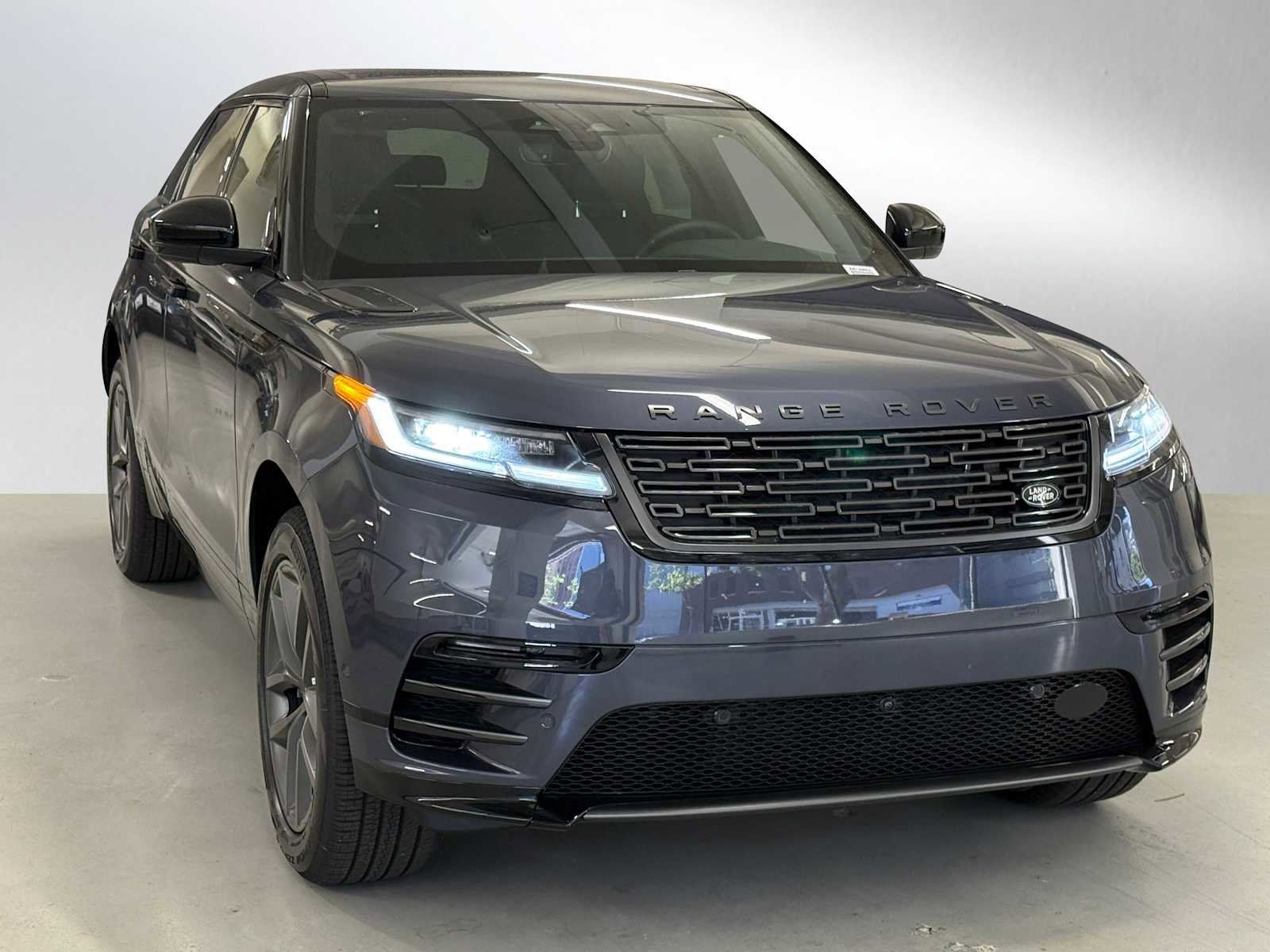 Used 2026 Land Rover Range Rover Velar Dynamic SE image 7