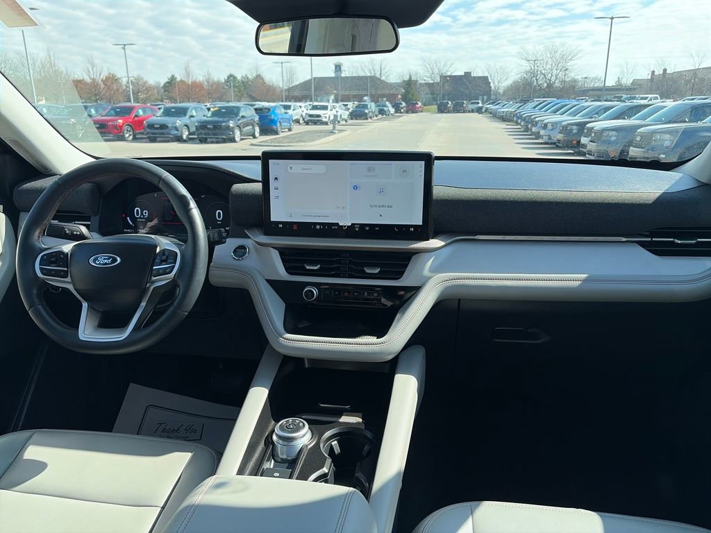 Used 2025 Ford Explorer Active w/ Active Comfort Package image 42