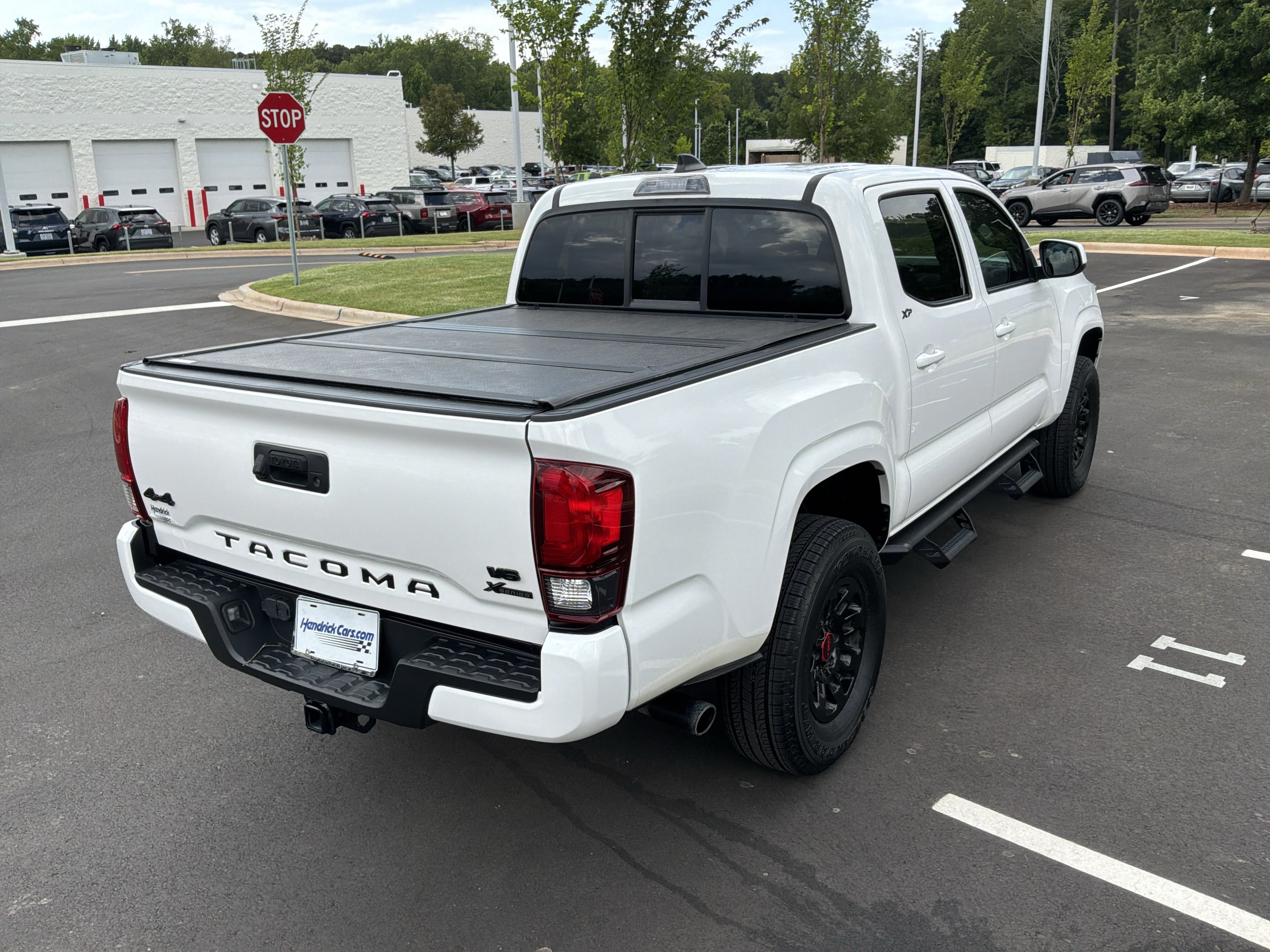 Used 2022 Toyota Tacoma SR AWD/4WD image 10