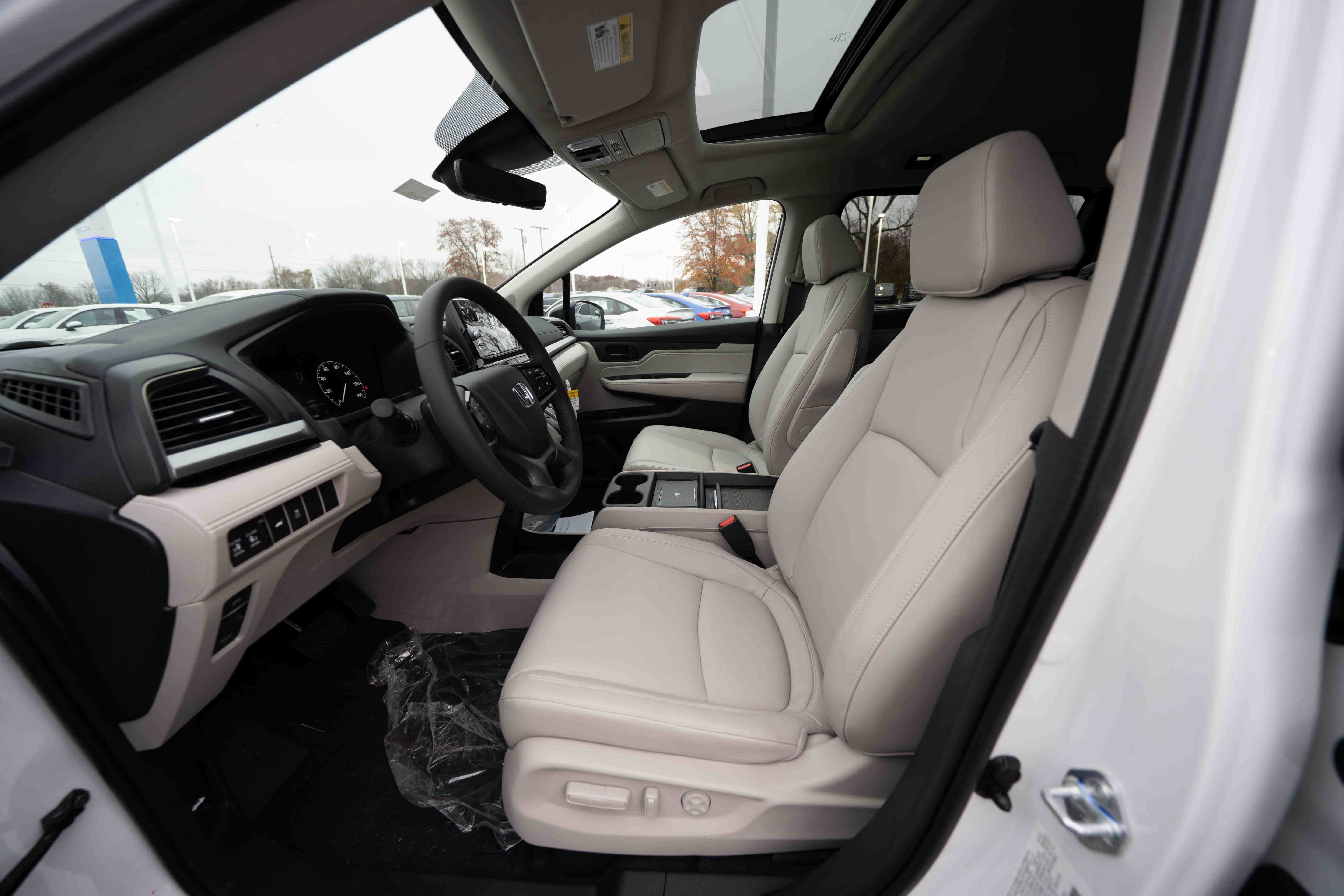 New 2026 Honda Odyssey EX-L image 9