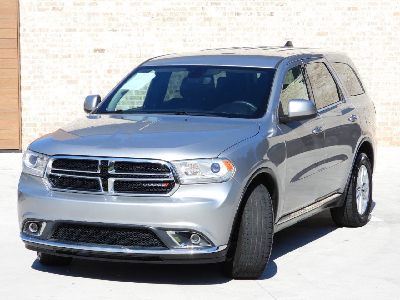 Used 2018 Dodge Durango SXT w/ 3rd Row Seating Group RWD image 17