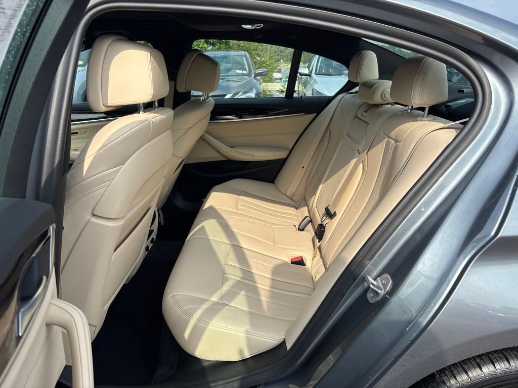 Used 2019 BMW 530i xDrive w/ Convenience Package AWD/4WD image 12