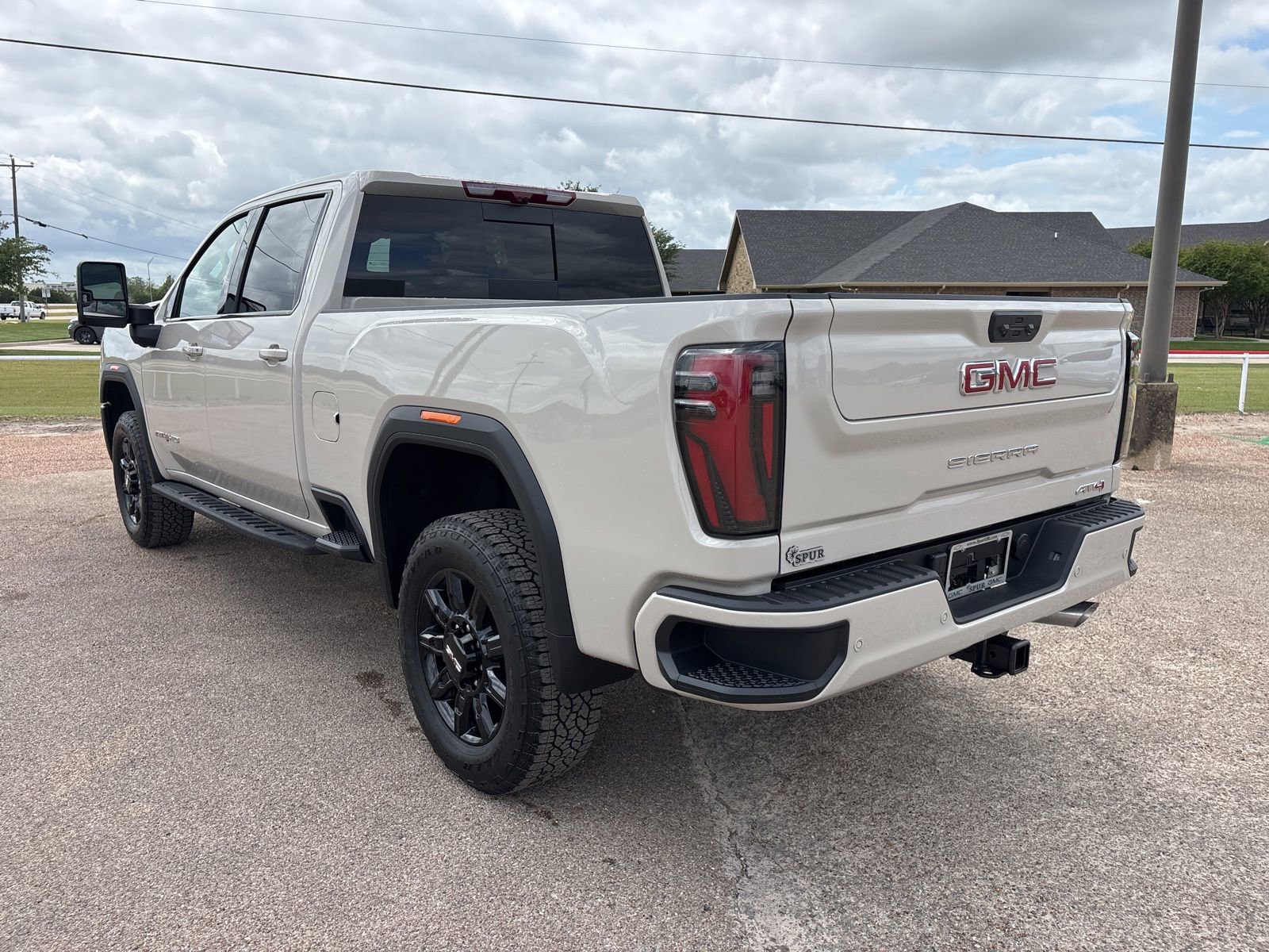 New 2026 GMC Sierra 2500 AT4 image 4