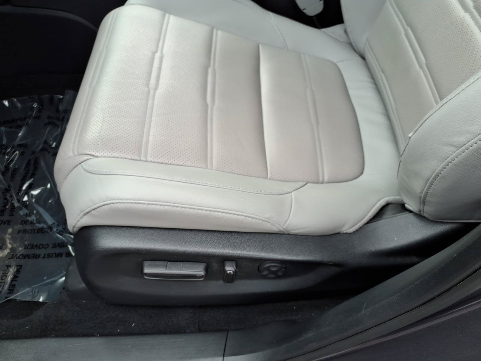 Used 2019 Honda CR-V Touring image 16