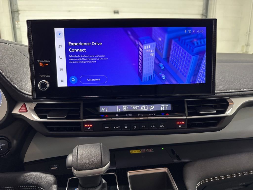 Used 2025 Toyota Sienna XSE image 26