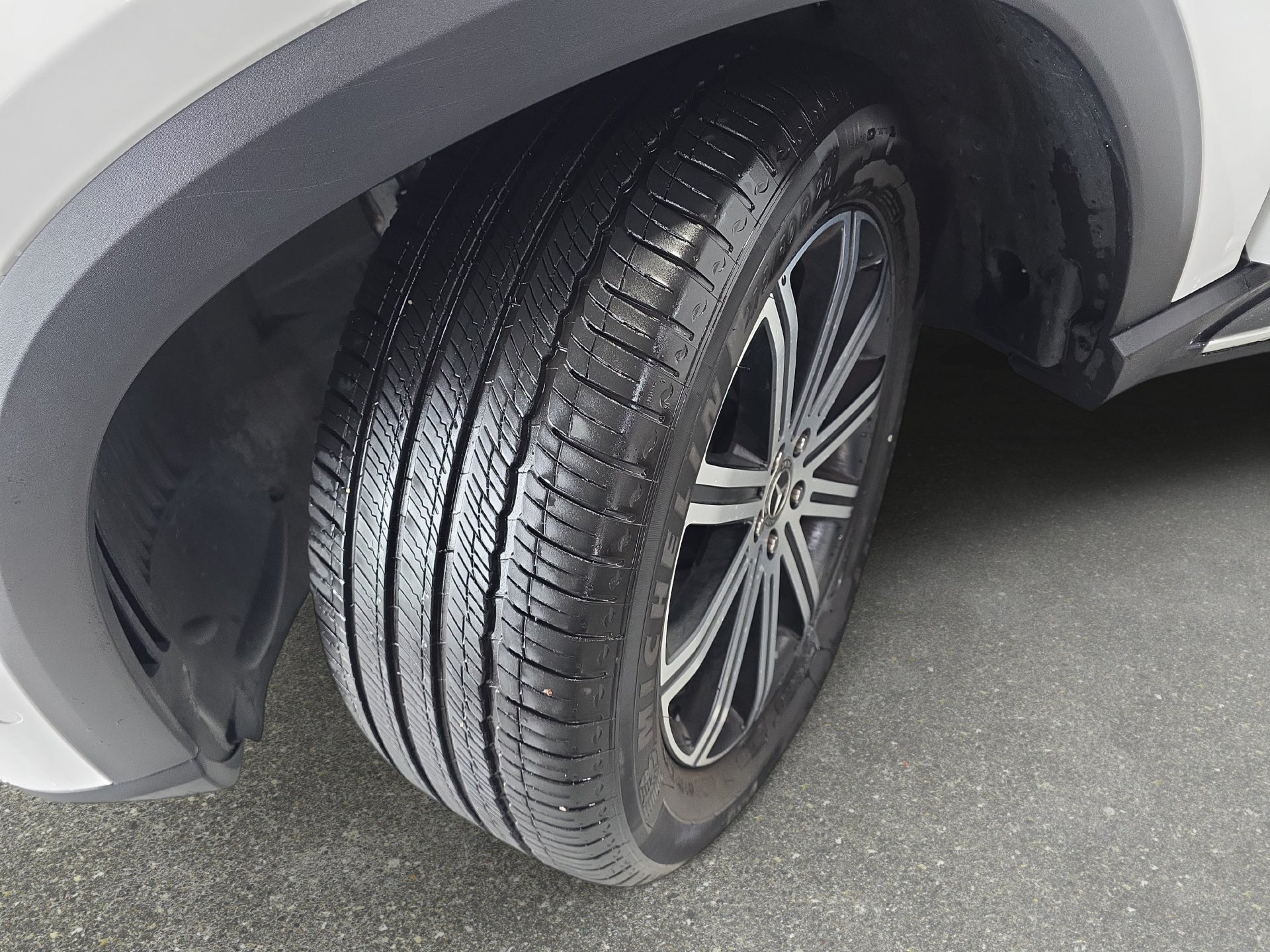 Used 2026 Mercedes-Benz GLE 350 4MATIC w/ Winter Package image 31