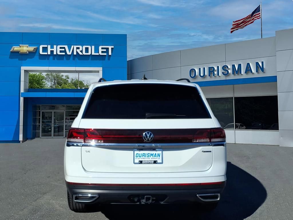 Used 2024 Volkswagen Atlas SE image 4