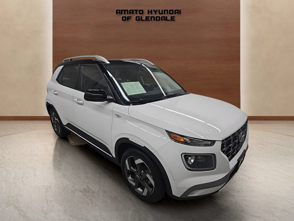 Used 2022 Hyundai Venue Limited FWD image 8