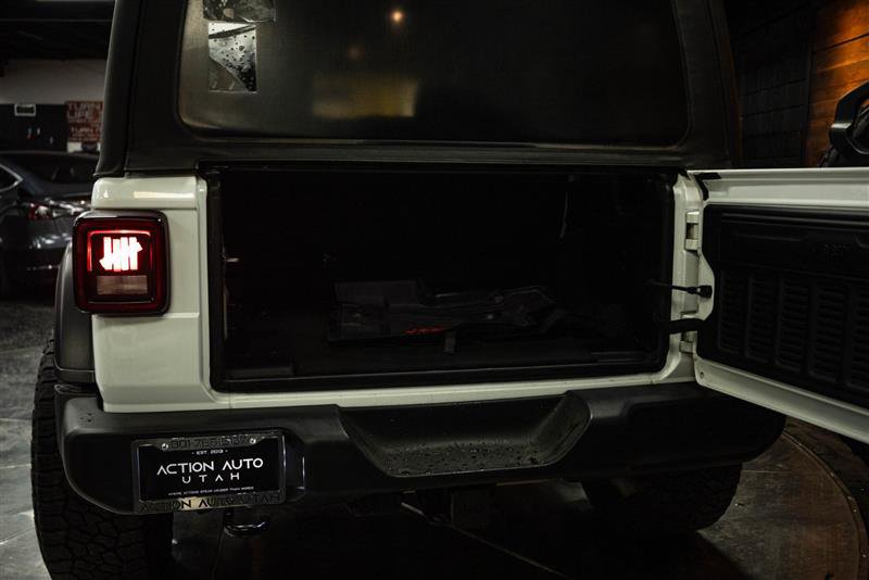 Used 2018 Jeep Wrangler Unlimited Sport image 7