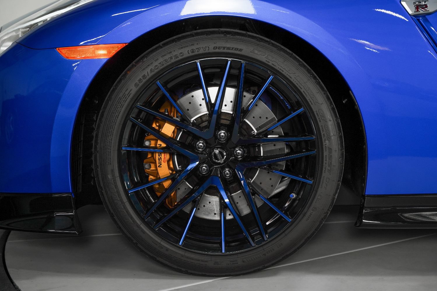 Used 2020 Nissan GT-R Premium AWD/4WD image 18