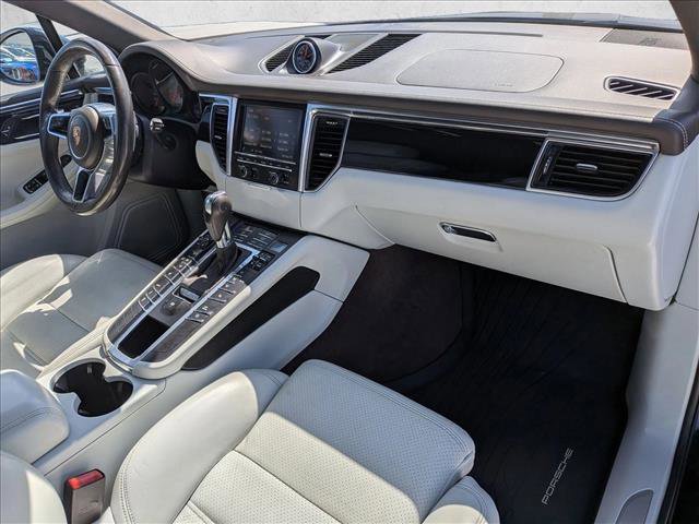 Used 2015 Porsche Macan S image 19