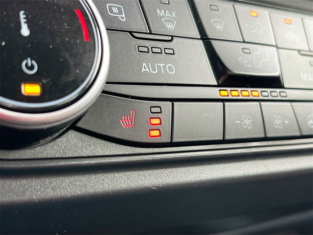 Used 2023 Ford Maverick Lariat w/ Lariat Luxury Package image 21