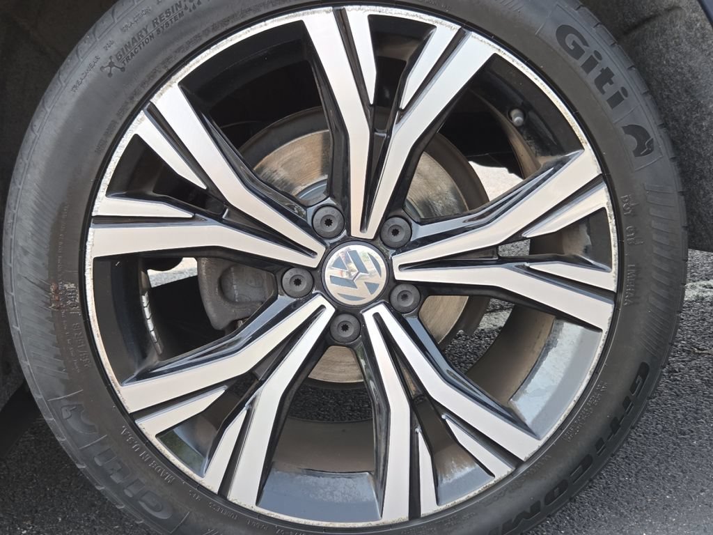 Used 2021 Volkswagen Passat 2.0T SE FWD image 11