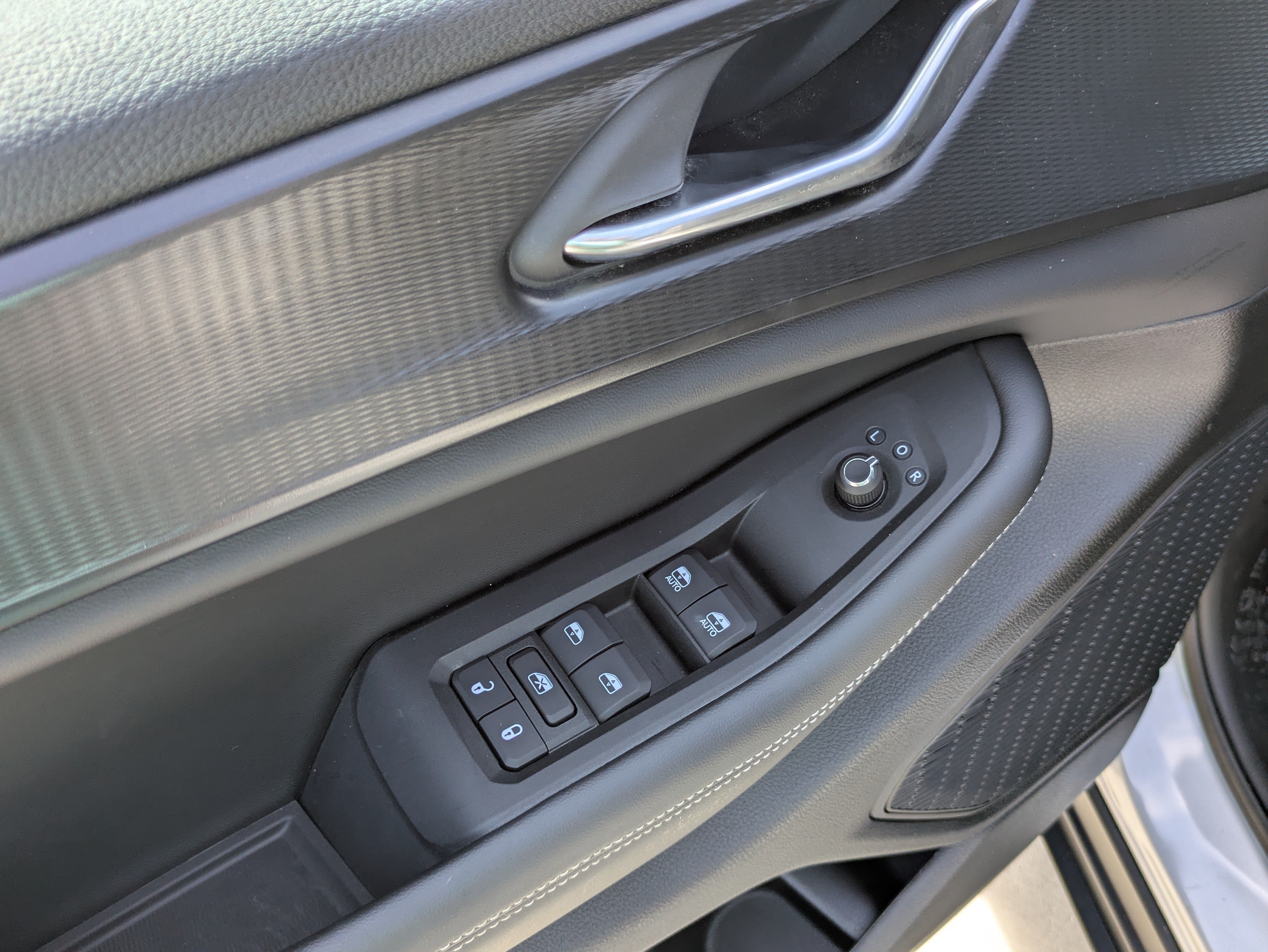 Certified 2025 Jeep Grand Cherokee Altitude RWD image 13