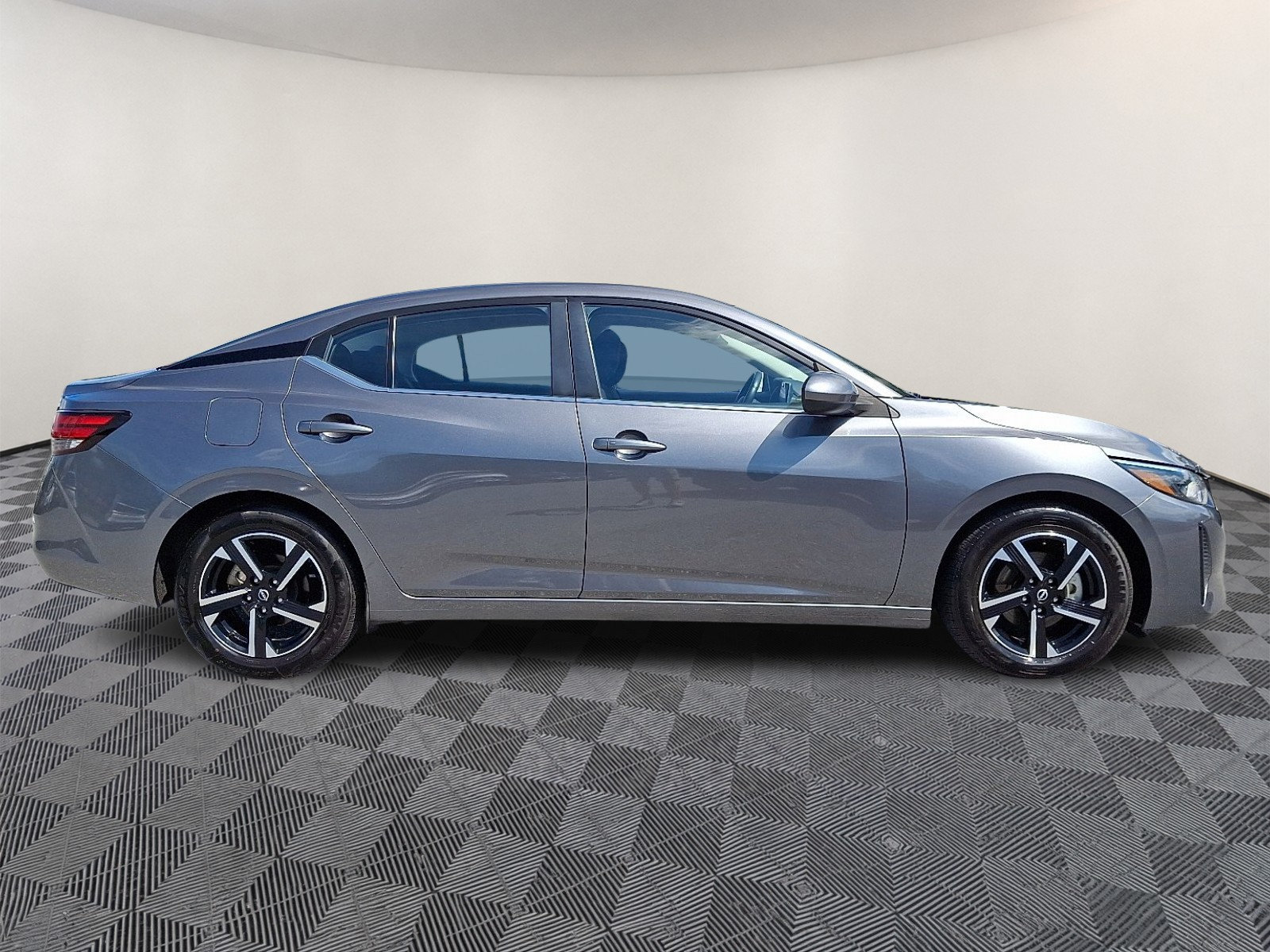 Used 2025 Nissan Sentra SV w/ All-Weather Package FWD image 7