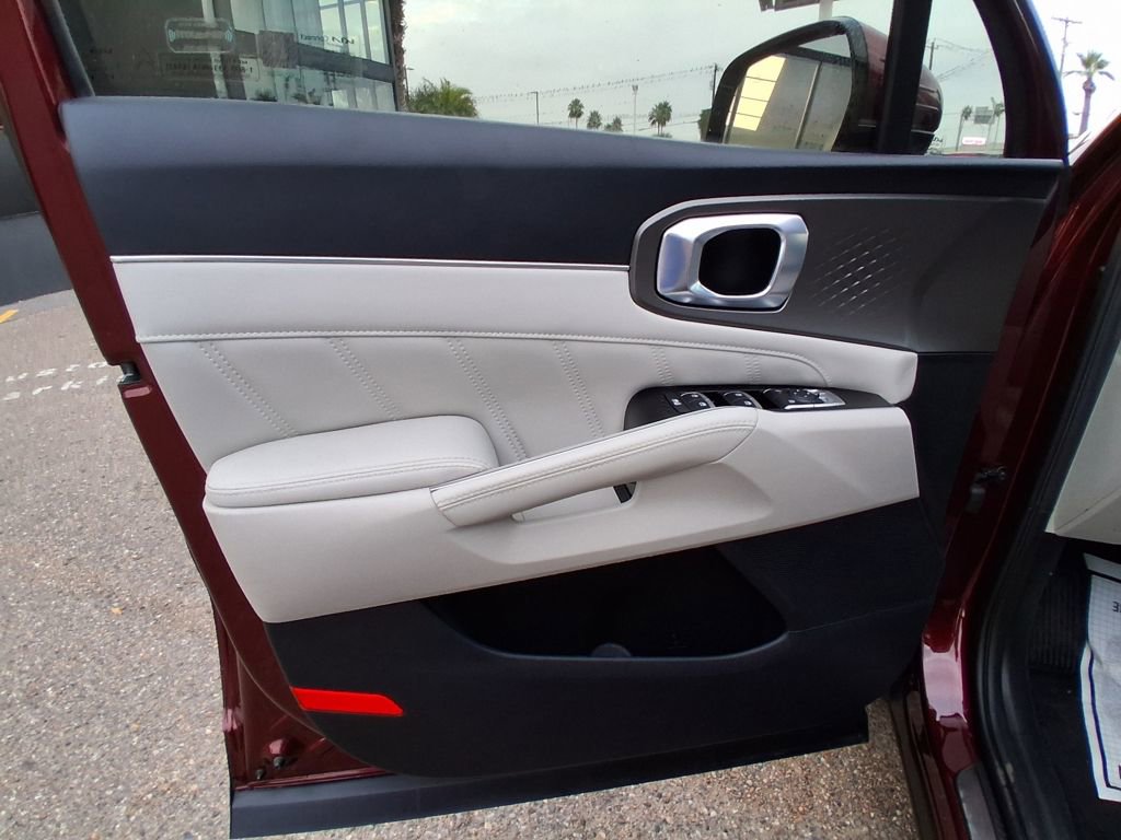 Used 2024 Kia Sorento SX image 13