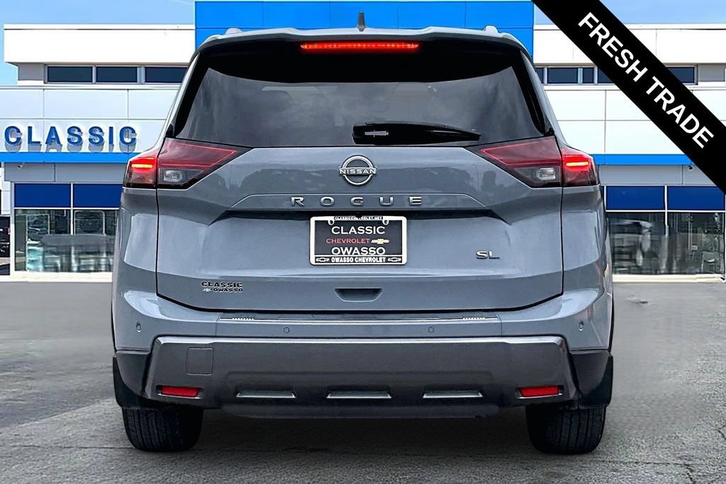 Used 2024 Nissan Rogue SL w/ SL Premium Package FWD image 4