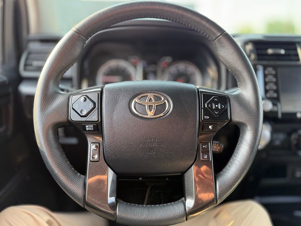 Used 2020 Toyota 4Runner Venture image 12