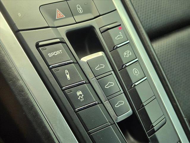 Used 2017 Porsche 911 Carrera S image 18