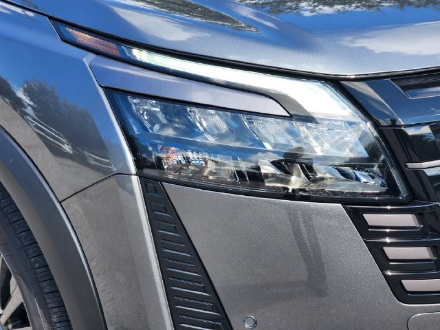 New 2026 Nissan Pathfinder SL w/ SL Premium Package FWD image 9