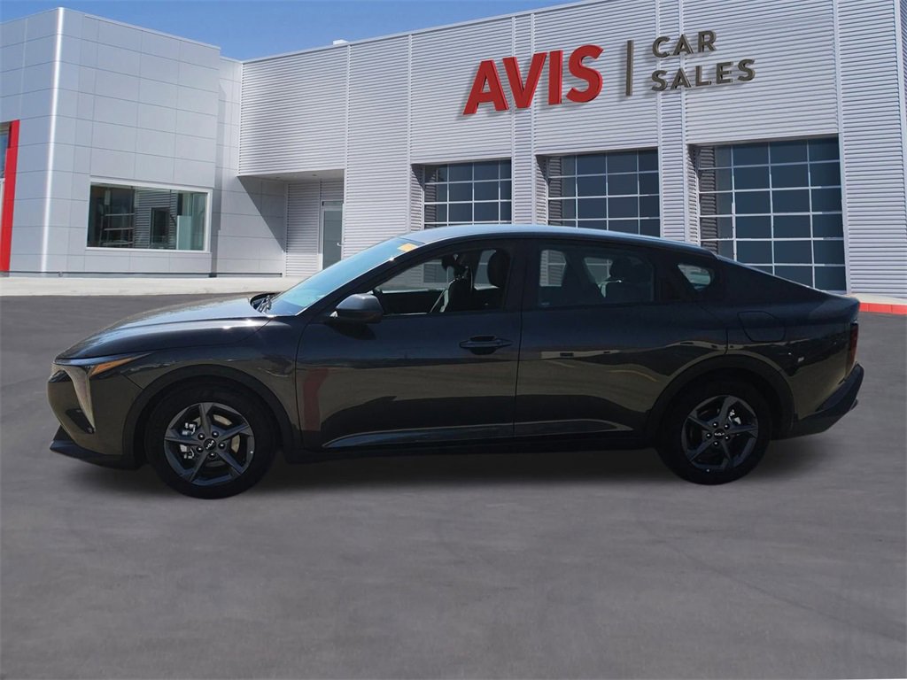 Used 2025 Kia K4 LXS image 2