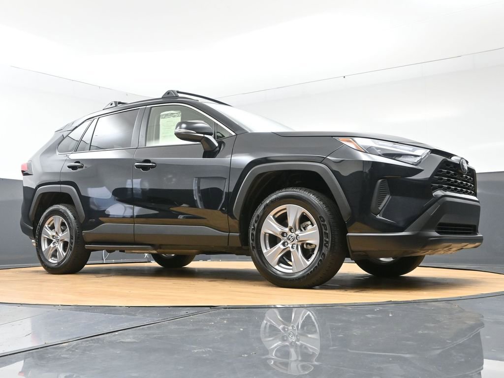 Used 2025 Toyota RAV4 XLE image 48