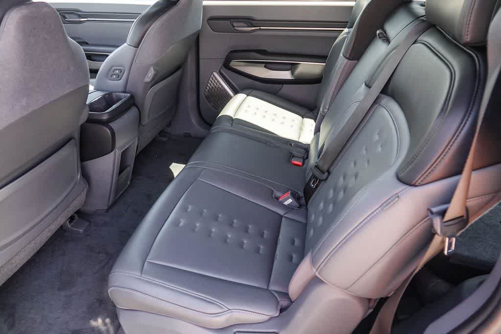 Certified 2024 Kia EV9 Wind AWD/4WD image 17