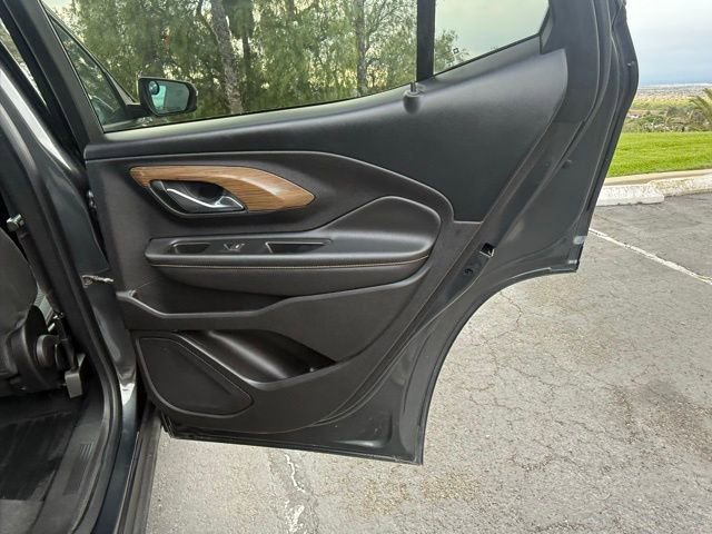 Used 2018 GMC Terrain SLE w/ Driver Convenience Package image 13