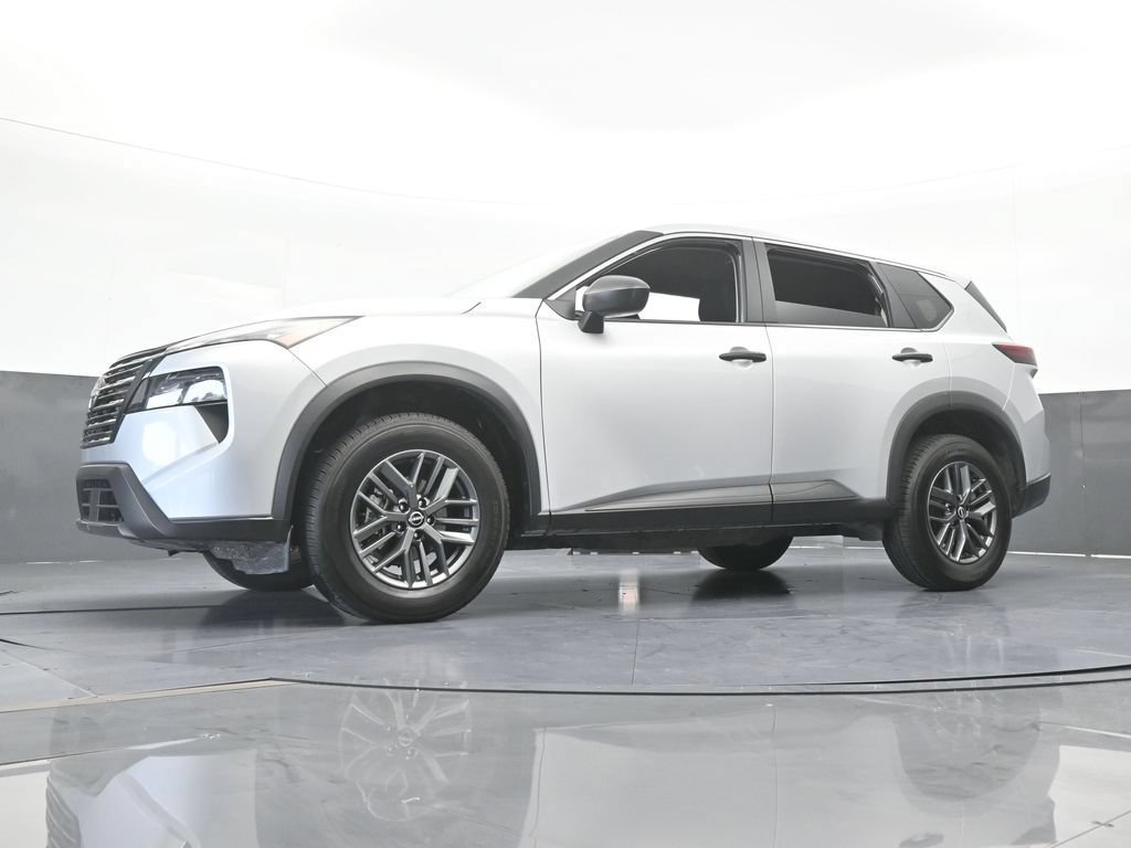 Used 2024 Nissan Rogue S FWD image 51