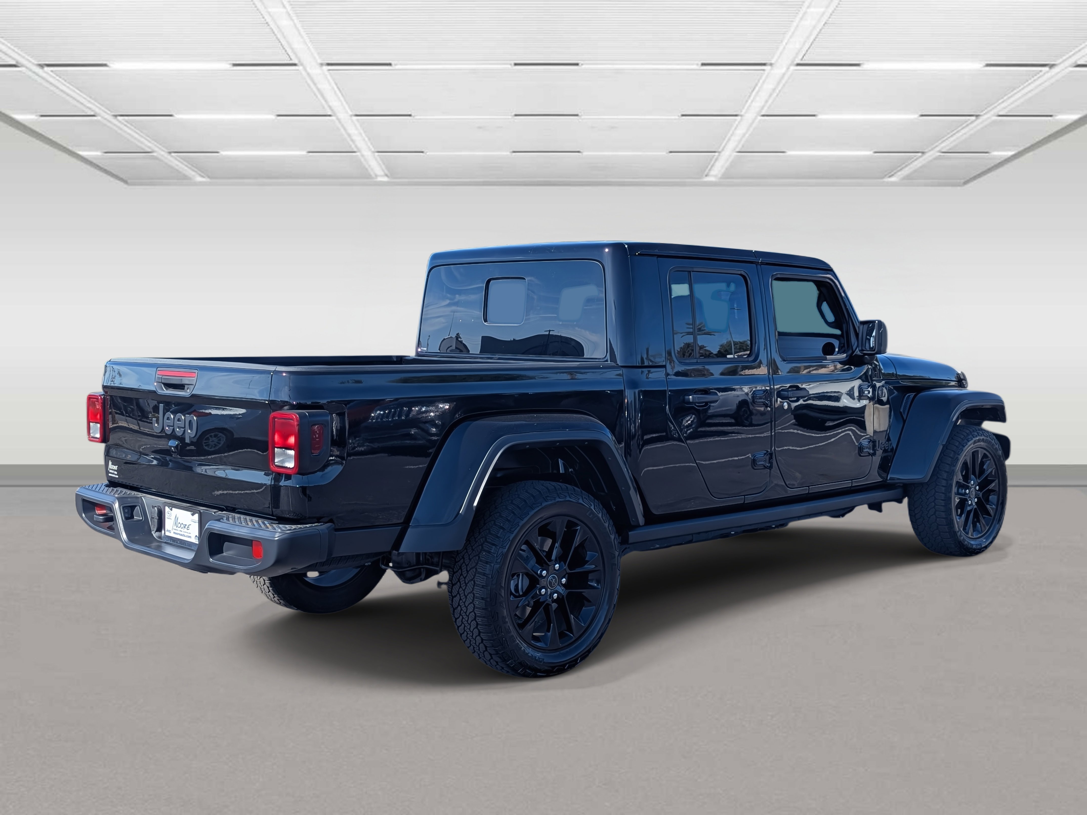 Used 2025 Jeep Gladiator Sport image 5
